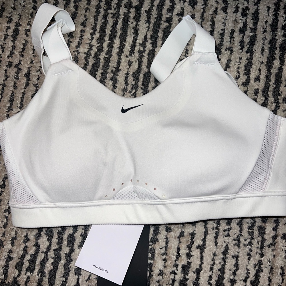 NWT NIKE ALPHA BRA